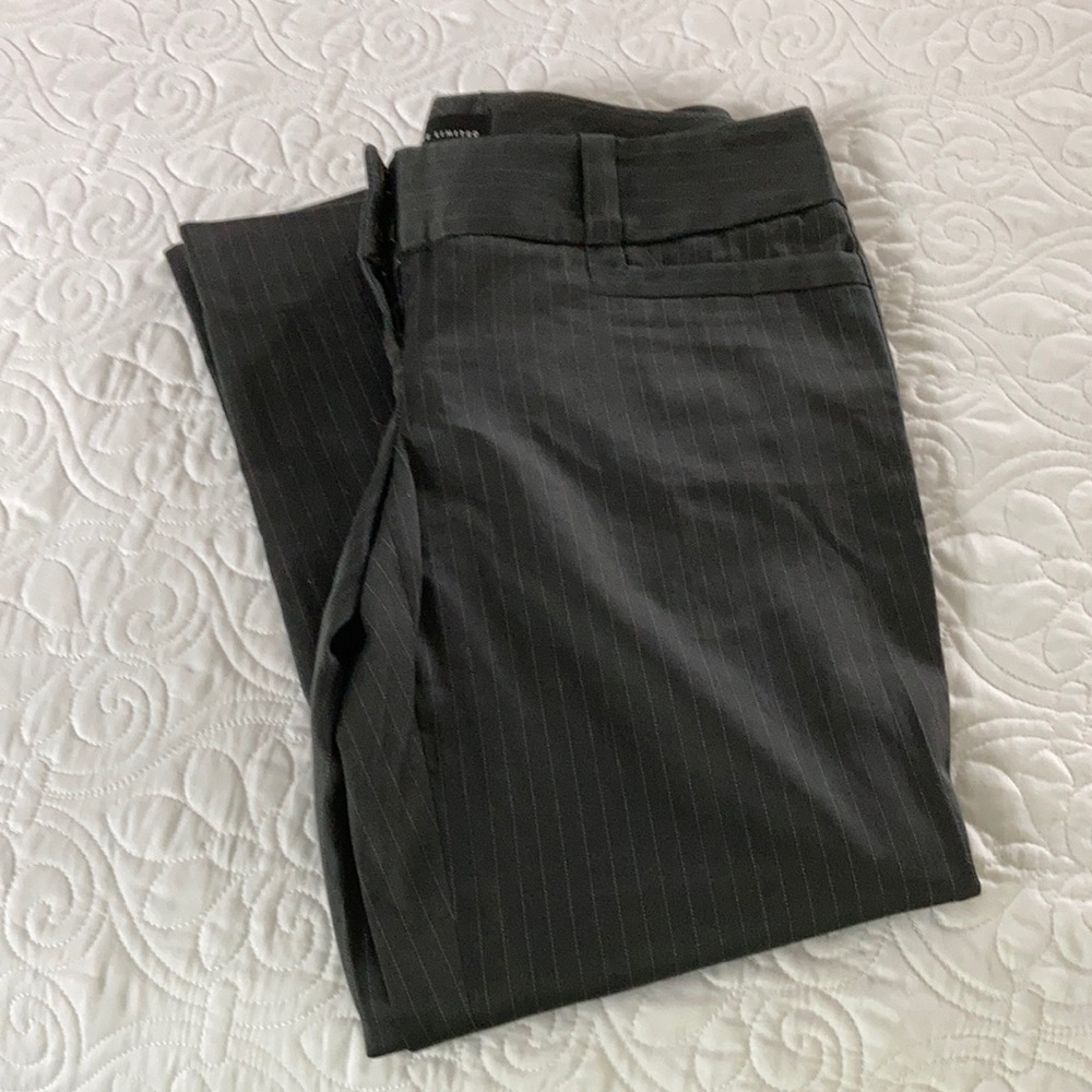Women’s The limited Drew fit pinstripe pants sz 2